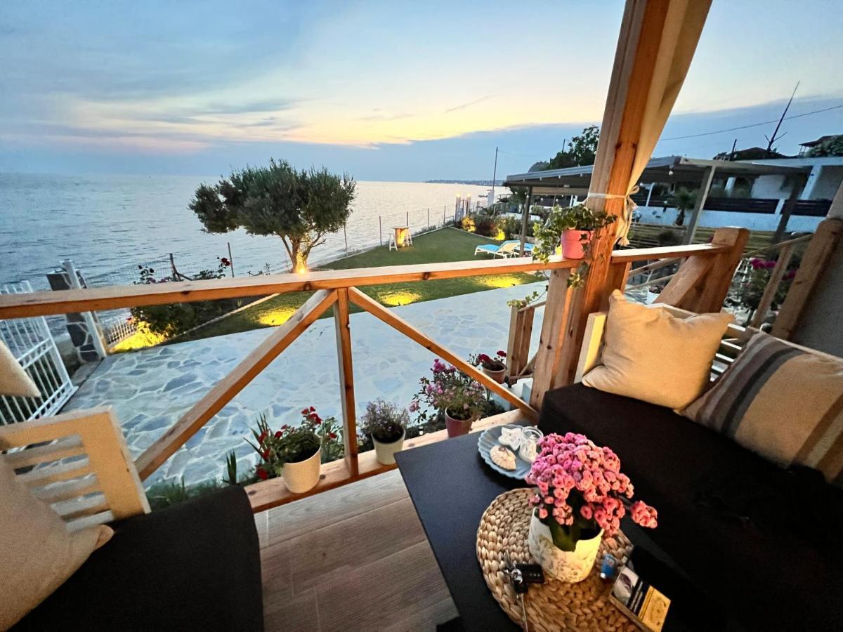 Beachfront Villa Athina Vergia ภายนอก รูปภาพ