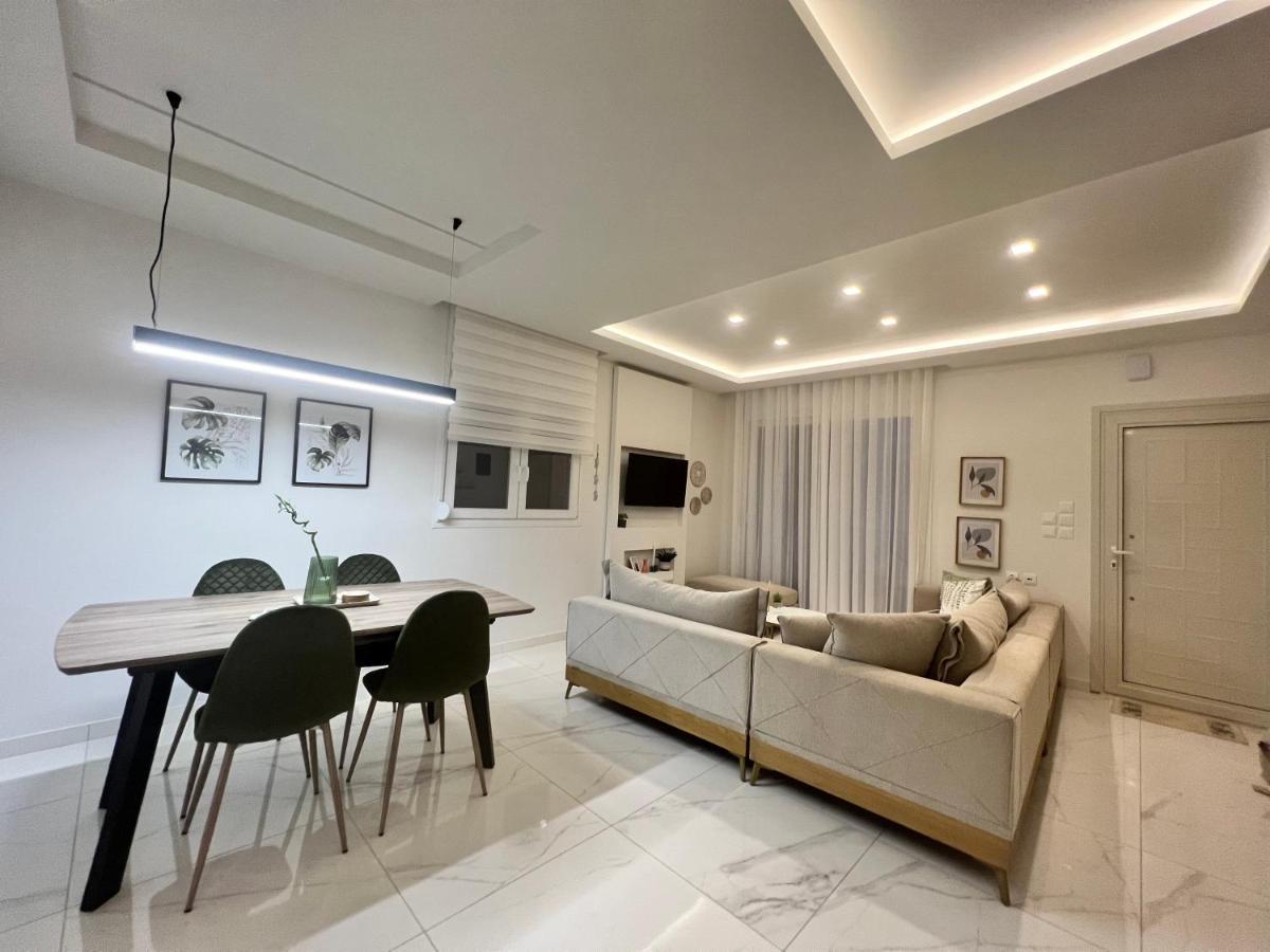 Beachfront Villa Athina Vergia ภายนอก รูปภาพ