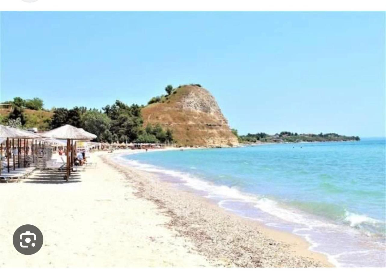 Beachfront Villa Athina Vergia ภายนอก รูปภาพ