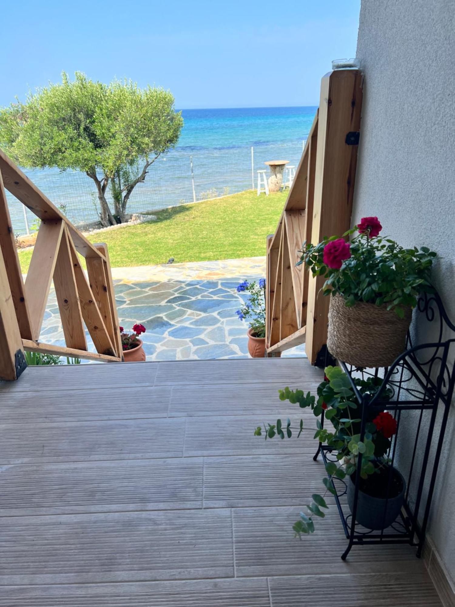 Beachfront Villa Athina Vergia ภายนอก รูปภาพ