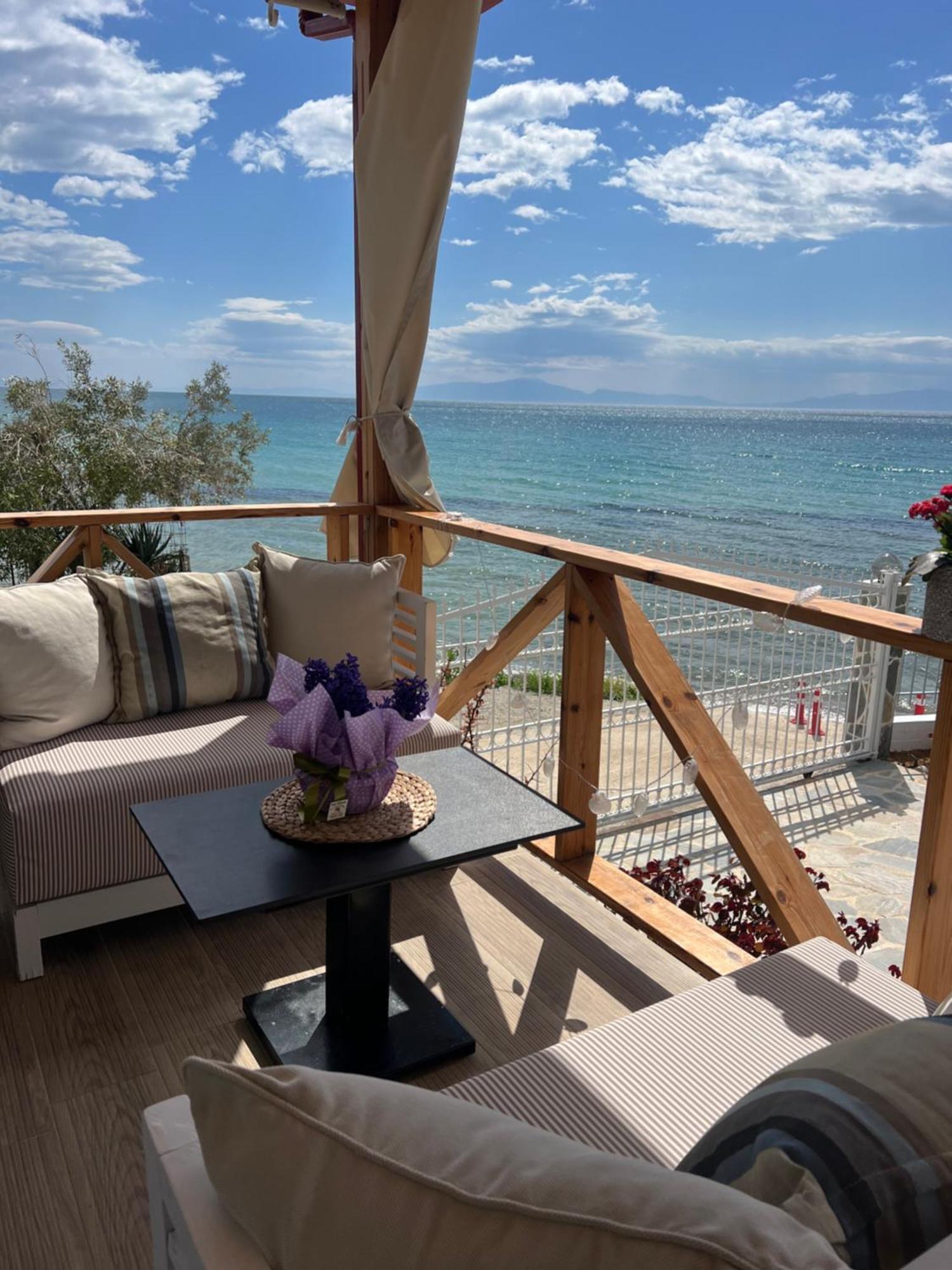 Beachfront Villa Athina Vergia ภายนอก รูปภาพ
